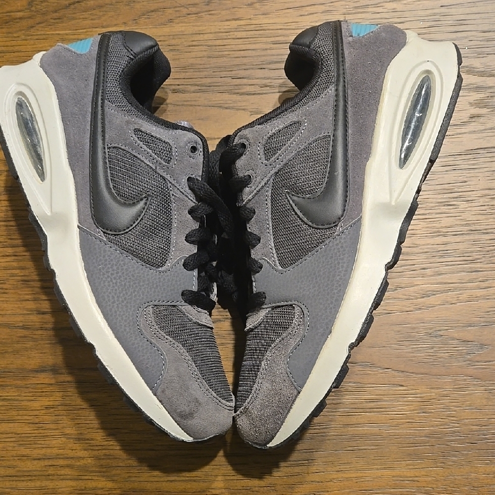 Nike Air Max Gray and Black Sneakers